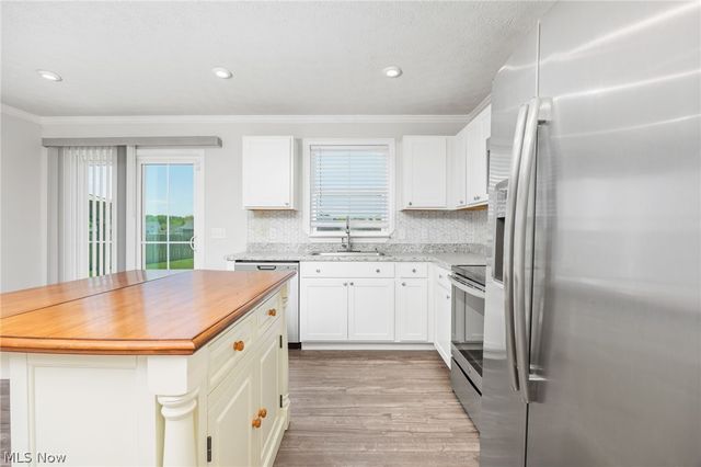 5700 Burlington Drive, Chippewa Lake, OH 44215