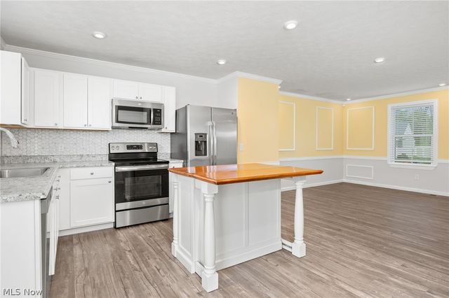 5700 Burlington Drive, Chippewa Lake, OH 44215