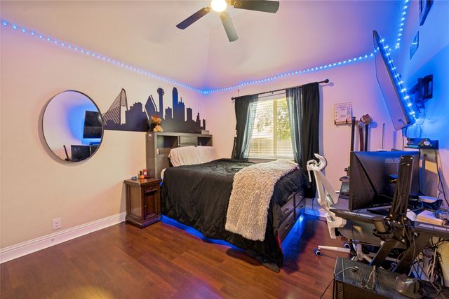 403 Lakeview Drive, Alvarado, TX 76009