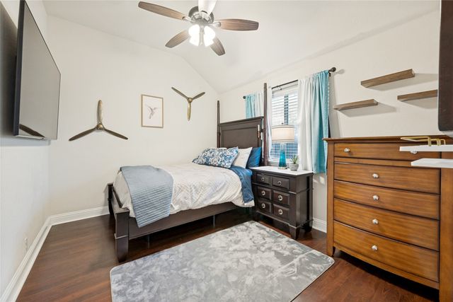 403 Lakeview Drive, Alvarado, TX 76009