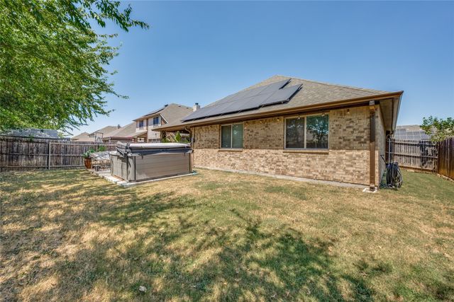 403 Lakeview Drive, Alvarado, TX 76009