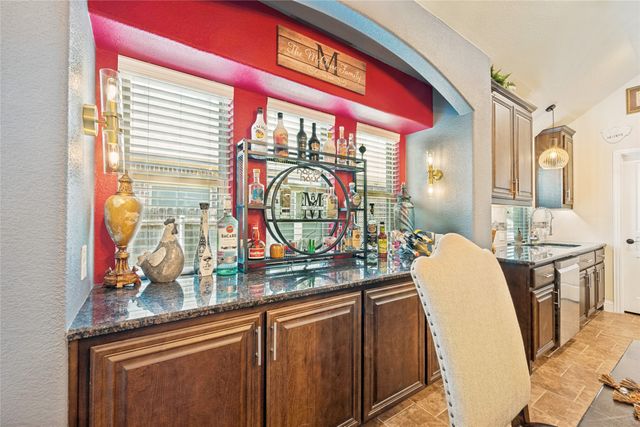 403 Lakeview Drive, Alvarado, TX 76009