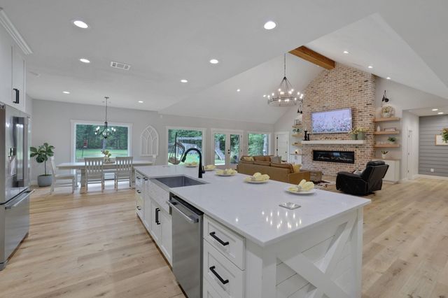 17320 Sycamore Trail, Conroe, TX 77302