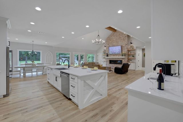 17320 Sycamore Trail, Conroe, TX 77302