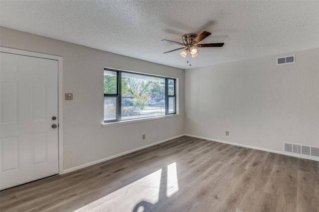 1935 Utica Drive, Dallas, TX 75217