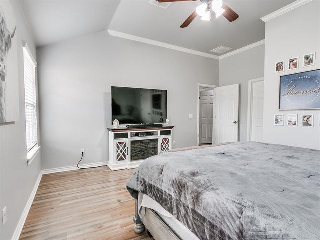 11617 SW 10th Street, Yukon, OK 73099