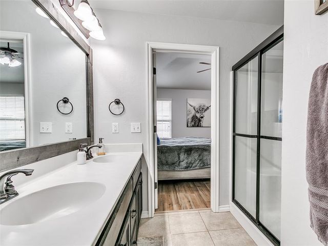 11617 SW 10th Street, Yukon, OK 73099