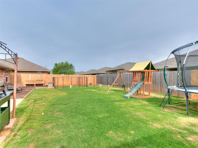 11617 SW 10th Street, Yukon, OK 73099