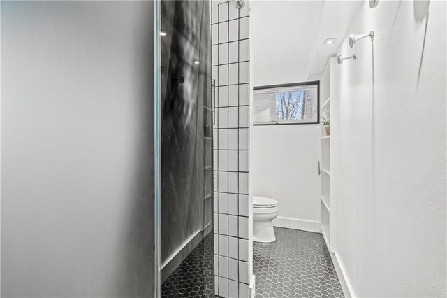 2115 W 71st Terrace, Prairie Village, KS 66208