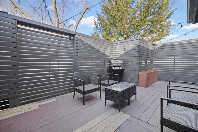 2115 W 71st Terrace, Prairie Village, KS 66208