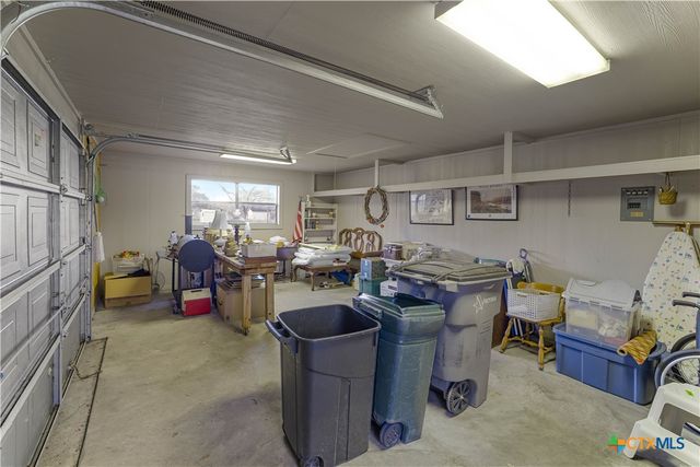 406 Blyth Road, Victoria, TX 77904