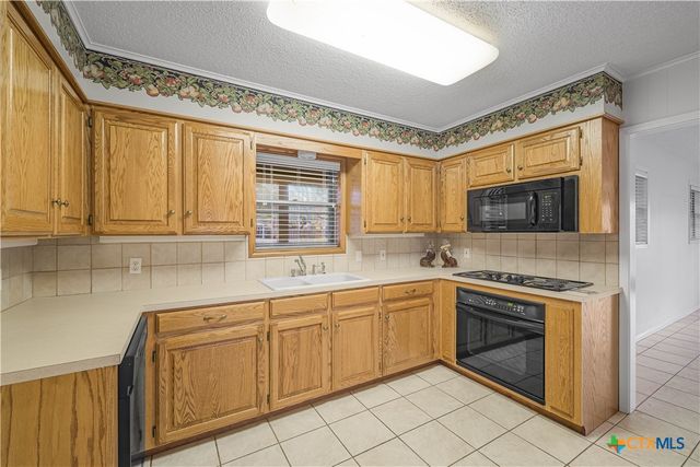 406 Blyth Road, Victoria, TX 77904