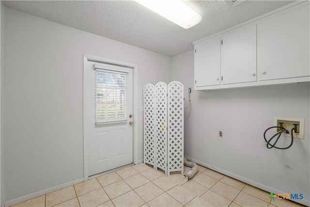 406 Blyth Road, Victoria, TX 77904