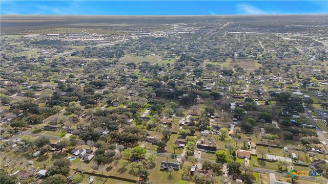 406 Blyth Road, Victoria, TX 77904