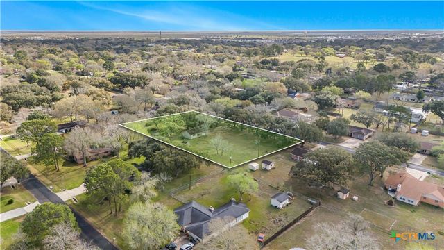 406 Blyth Road, Victoria, TX 77904