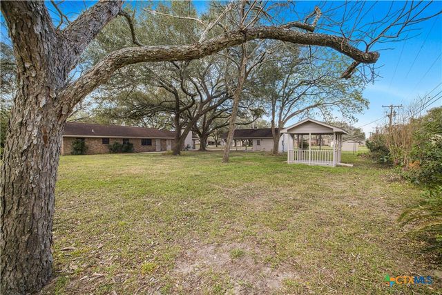 406 Blyth Road, Victoria, TX 77904