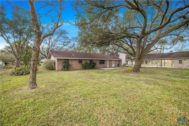 406 Blyth Road, Victoria, TX 77904