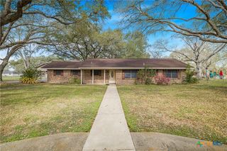 406 Blyth Road, Victoria, TX 77904