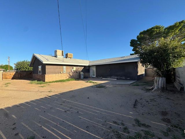 301 N Sola Street, Blythe, CA 92225