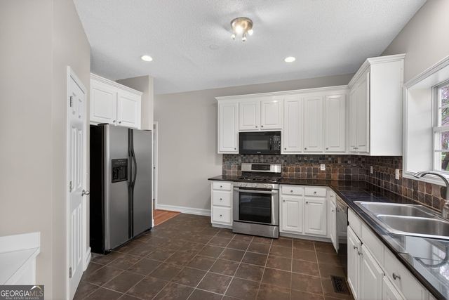 8993 Dornoch Circle, Winston, GA 30187