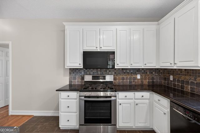 8993 Dornoch Circle, Winston, GA 30187