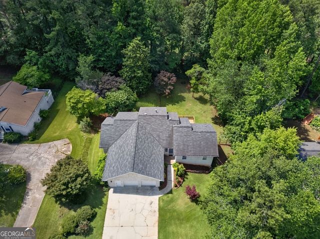8993 Dornoch Circle, Winston, GA 30187