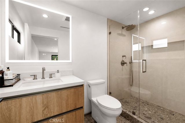 23501 Berdon Street, Woodland Hills, CA 91367