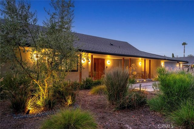 23501 Berdon Street, Woodland Hills, CA 91367