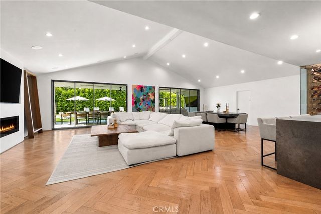 23501 Berdon Street, Woodland Hills, CA 91367