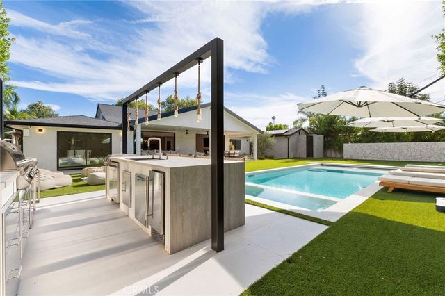 23501 Berdon Street, Woodland Hills, CA 91367