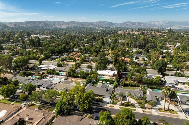 23501 Berdon Street, Woodland Hills, CA 91367