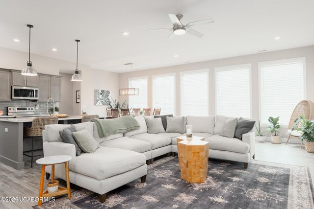 6540 GATEWAY ARCH WAY, Ashland, MO 65010