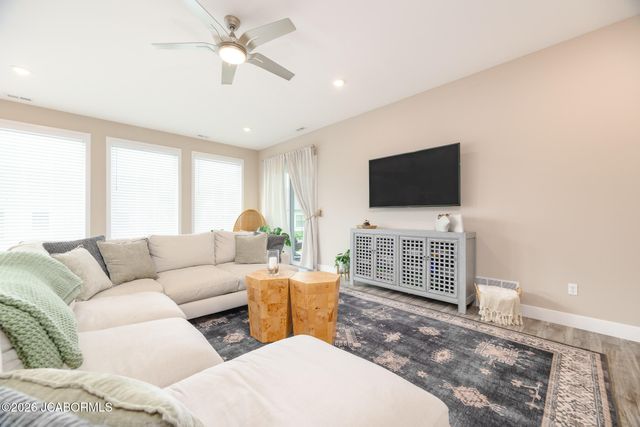 6540 GATEWAY ARCH WAY, Ashland, MO 65010