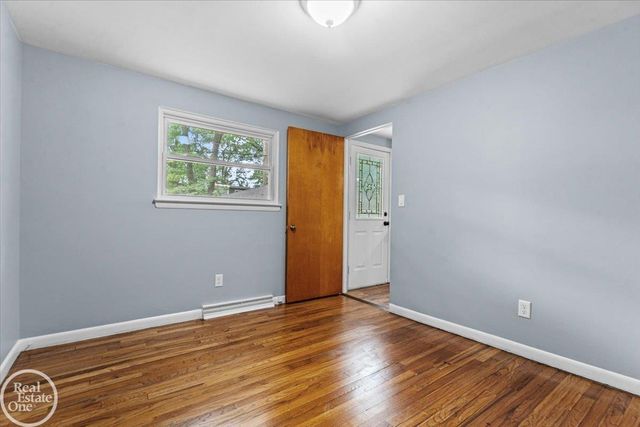 2845 Monticello Drive, Port Huron, MI 48060