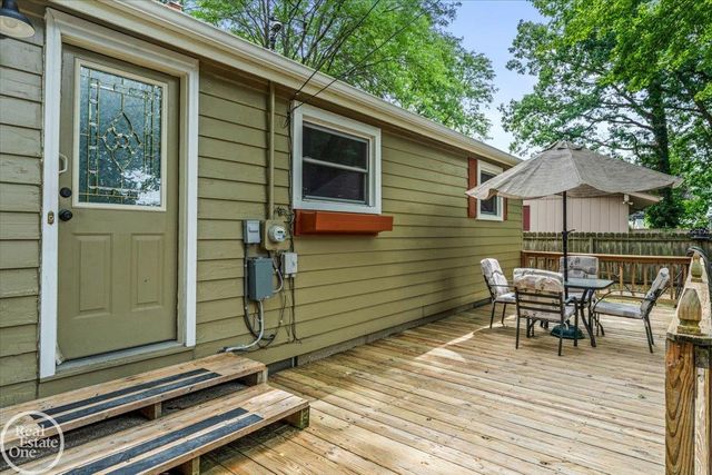 2845 Monticello Drive, Port Huron, MI 48060
