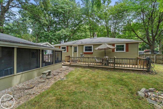 2845 Monticello Drive, Port Huron, MI 48060