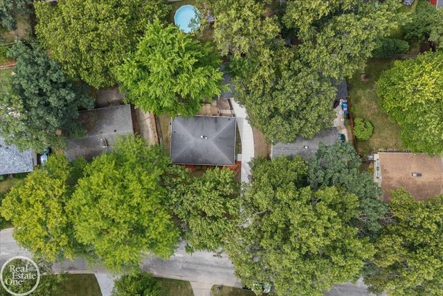 2845 Monticello Drive, Port Huron, MI 48060