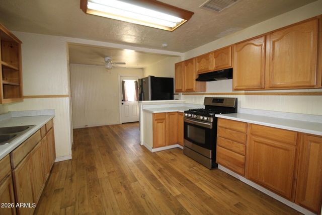 5733 E GLOBE Canyon, Globe, AZ 85501