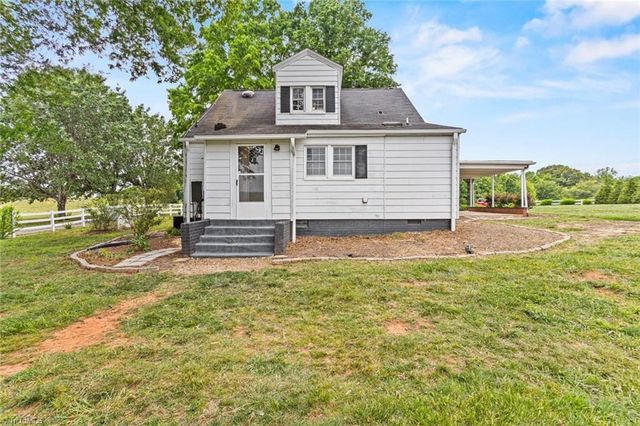 4020 Rockford Road, Boonville, NC 27011