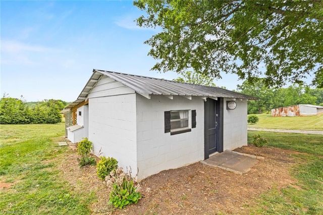 4020 Rockford Road, Boonville, NC 27011