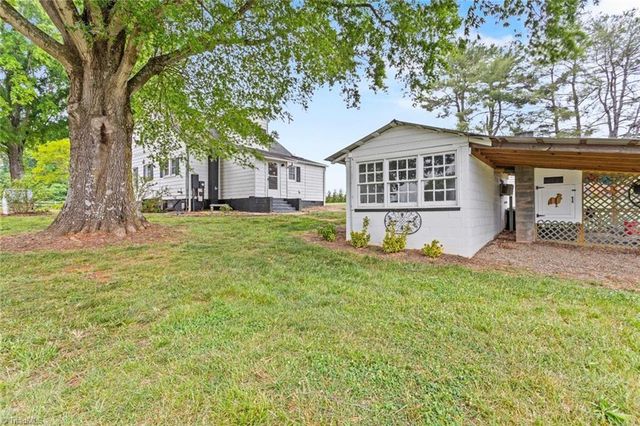 4020 Rockford Road, Boonville, NC 27011