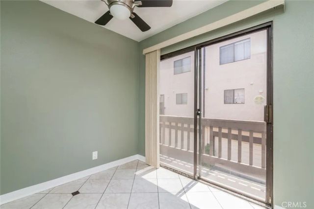 5711 Owensmouth Avenue 116, Woodland Hills, CA 91367