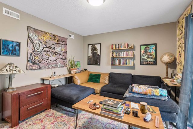 935 Iglehart Avenue, Saint Paul, MN 55104