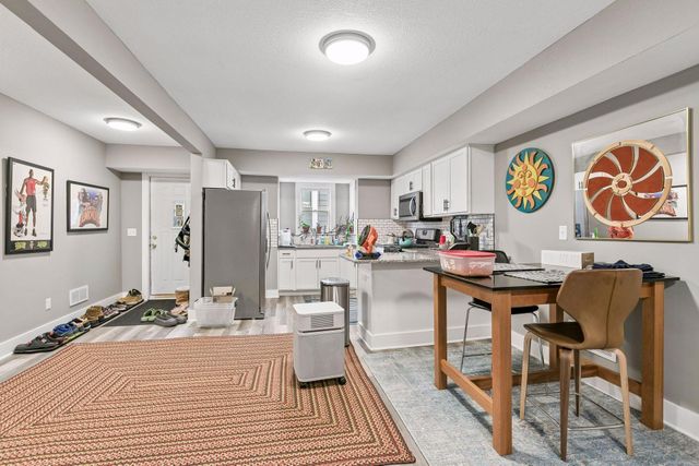 935 Iglehart Avenue, Saint Paul, MN 55104