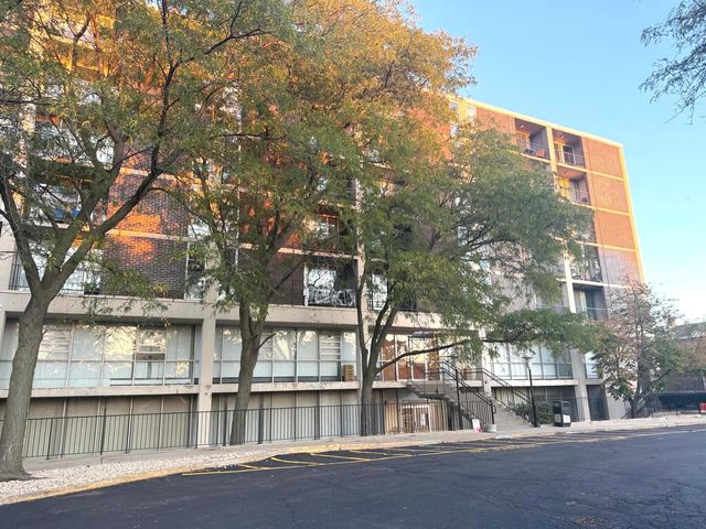 1043 S YORK Road 411, Bensenville, IL 60106