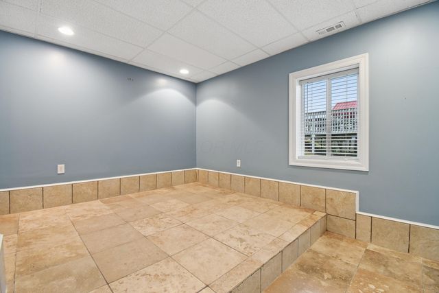 48 Rosebraugh Circle E, Buckeye Lake, OH 43008