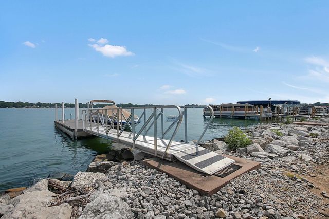 48 Rosebraugh Circle E, Buckeye Lake, OH 43008