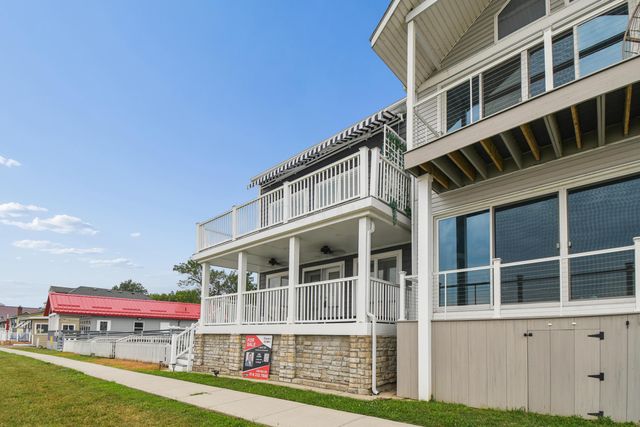 48 Rosebraugh Circle E, Buckeye Lake, OH 43008