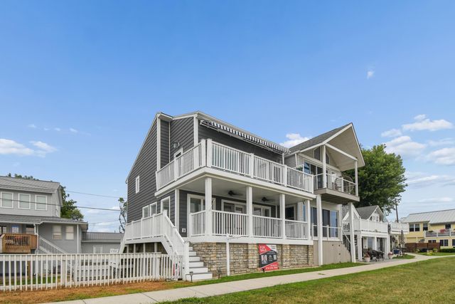 48 Rosebraugh Circle E, Buckeye Lake, OH 43008