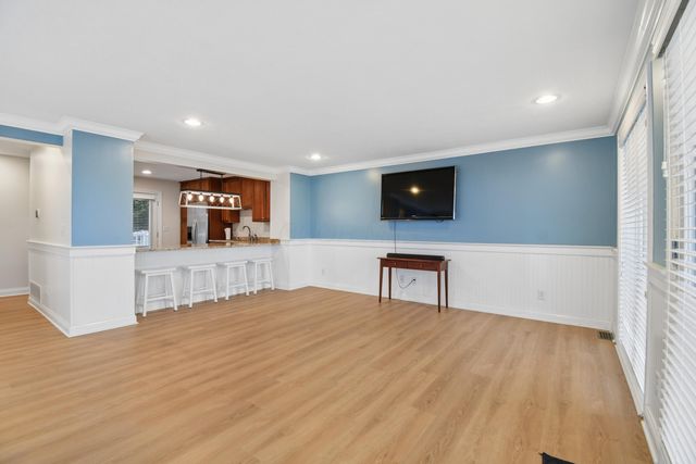 48 Rosebraugh Circle E, Buckeye Lake, OH 43008
